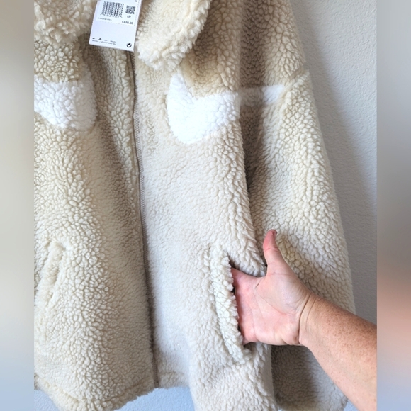 Nike Double Swoosh Sherpa Teddy Full Zip Jacket - Picture 9 of 10